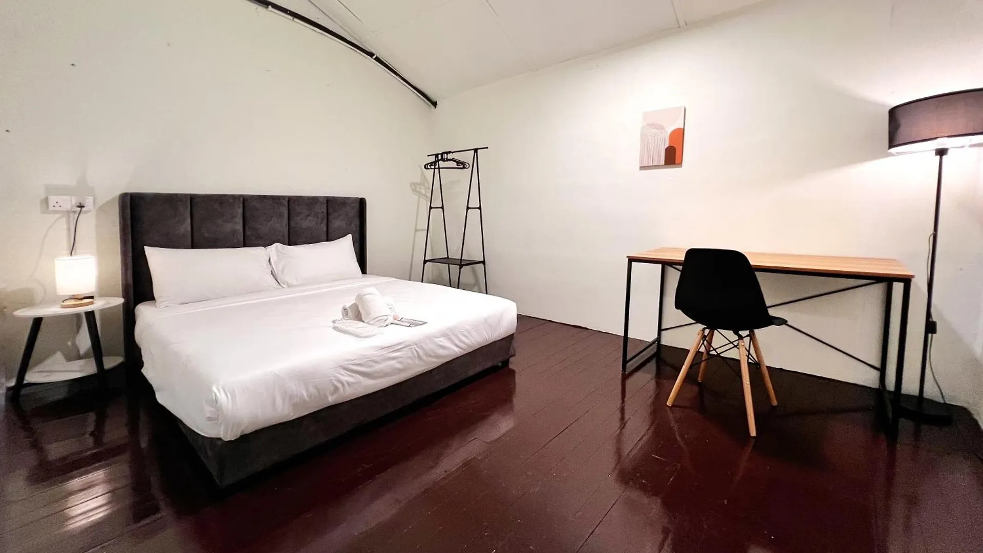 Hotel Pine Muntri George Town Gasthof